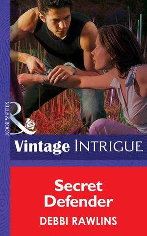 Secret Defender (Mills &amp; Boon Intrigue): First edition