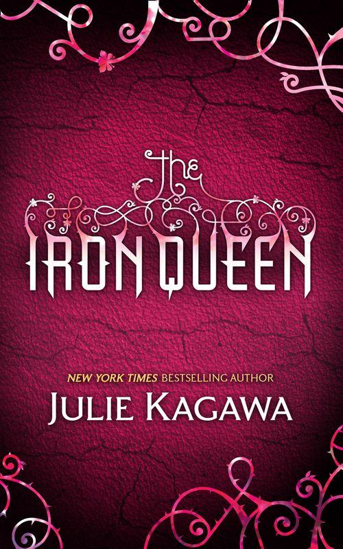The Iron Queen (The Iron Fey, Book 3): First edition (9781408951811)