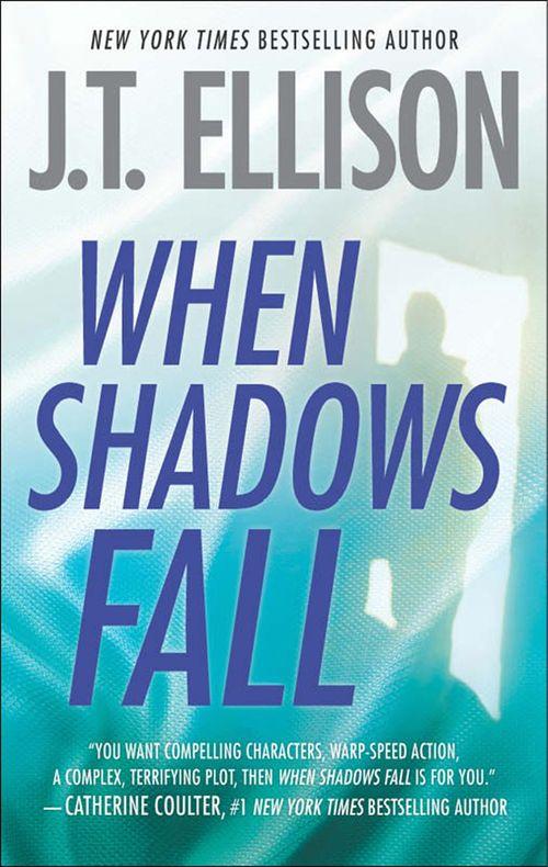 When Shadows Fall (A Samantha Owens Novel, Book 3): First edition (9781472090522)