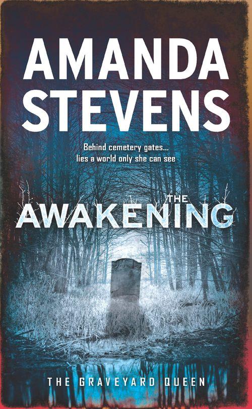 The Graveyard Queen - The Awakening (The Graveyard Queen, Book 7)